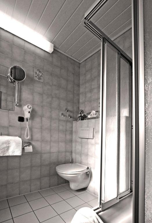 Hotel Zur Krone Ronneburg  Oda fotoğraf