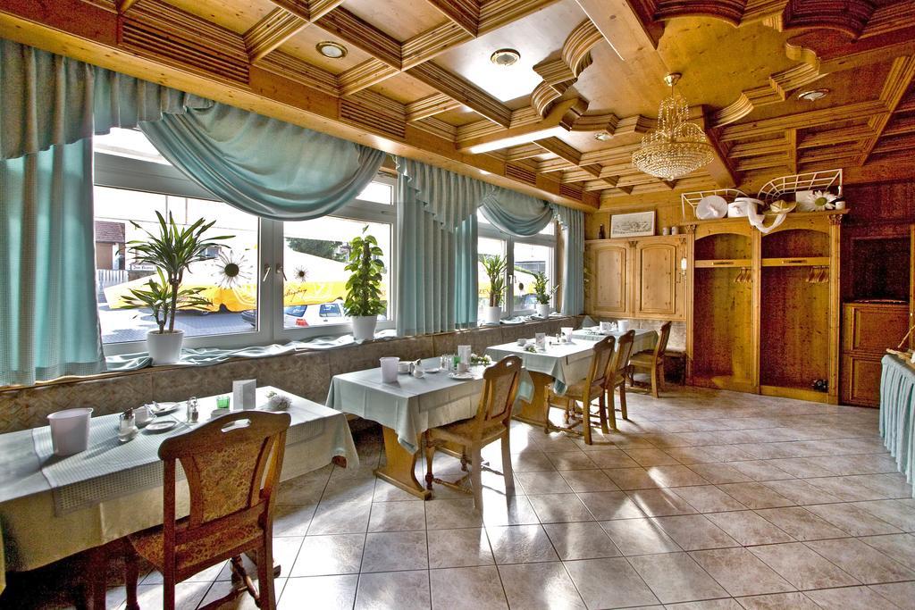 Hotel Zur Krone Ronneburg  Dış mekan fotoğraf
